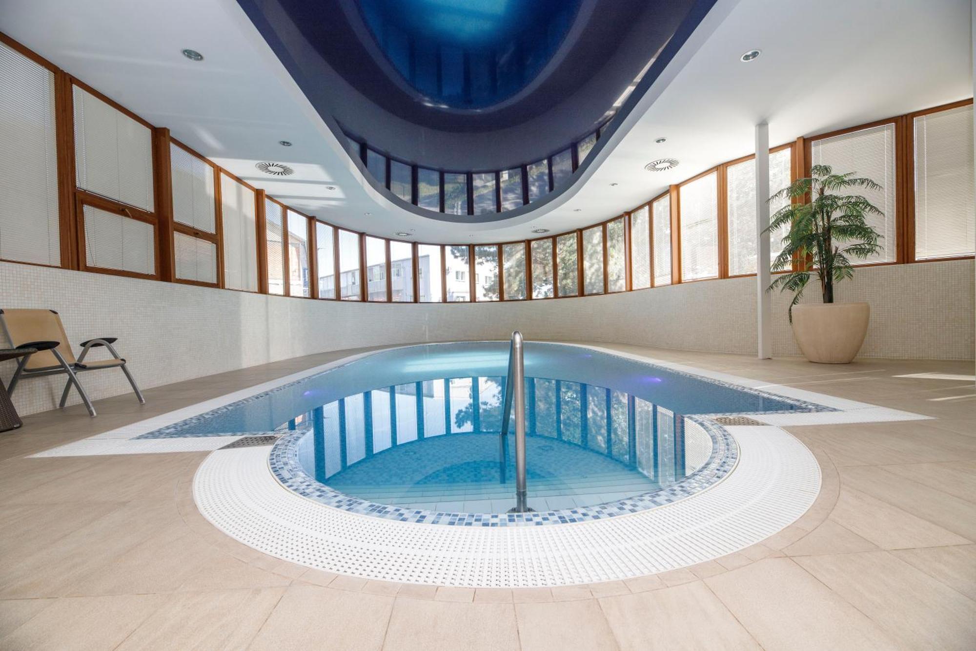 Hotel Sladovna Cerna Hora Ngoại thất bức ảnh