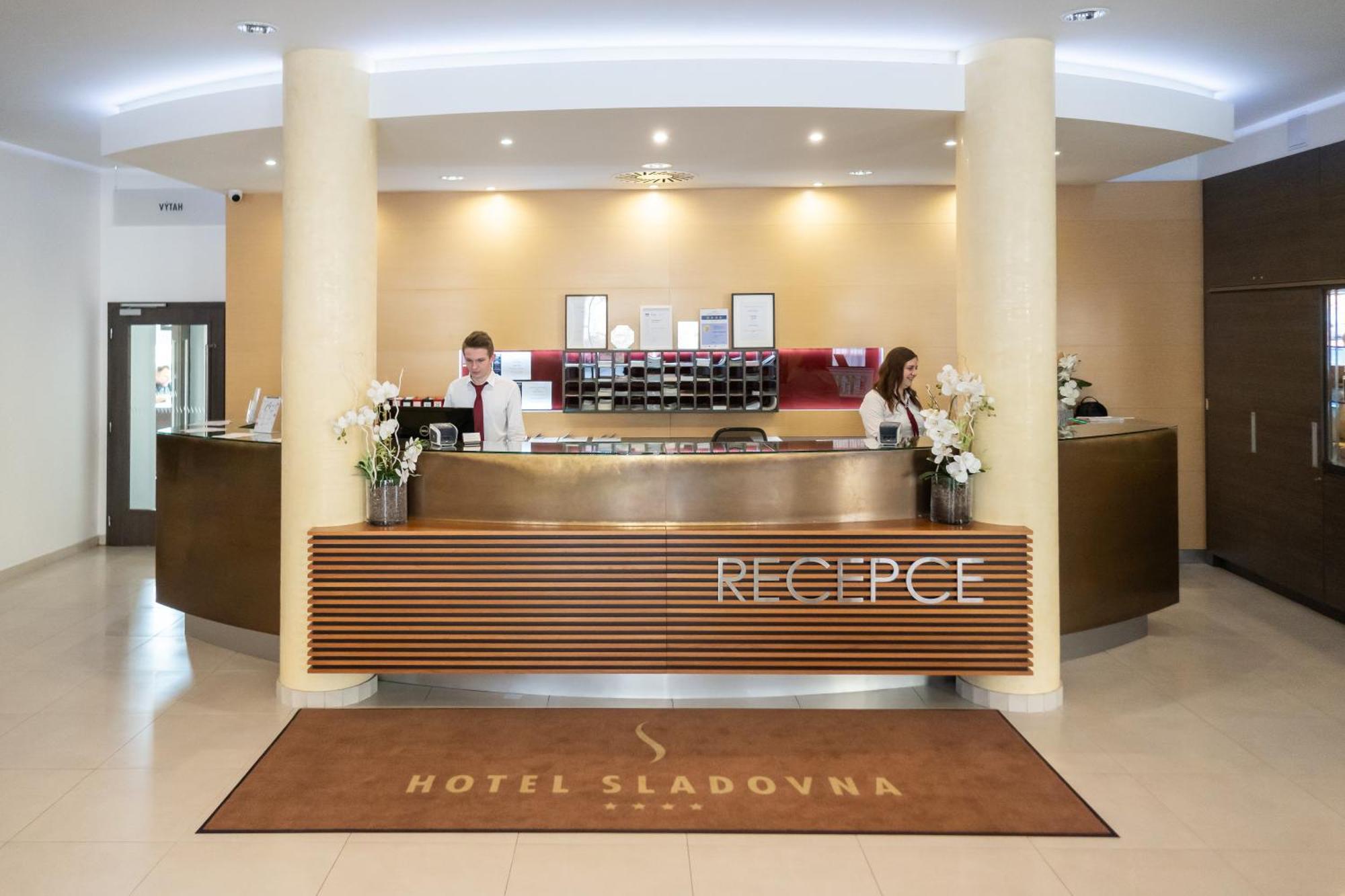 Hotel Sladovna Cerna Hora Ngoại thất bức ảnh