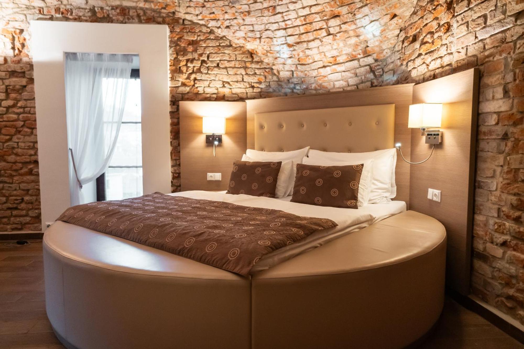 Hotel Sladovna Cerna Hora Ngoại thất bức ảnh